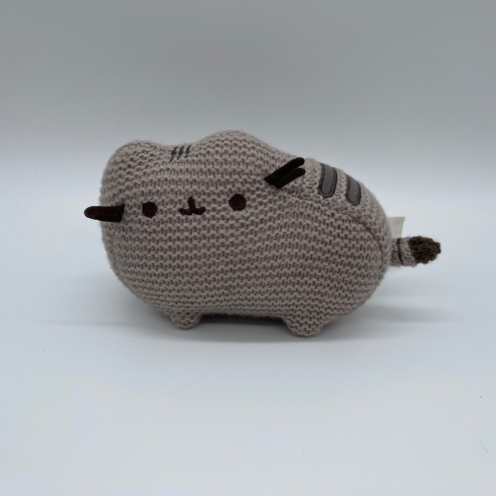 Pusheen the Cat Knit Plush Grey Stuffed Animal Spin Master Collectible Toy 6"